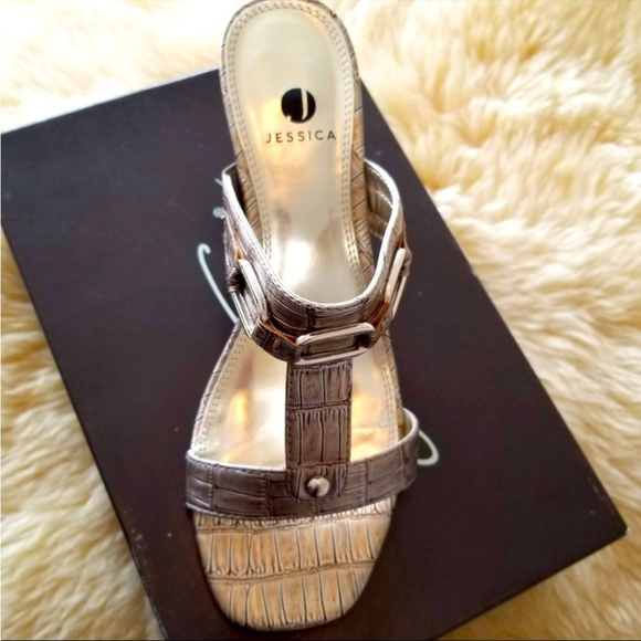 VINTAGE Jessica Dawson Gold Faux Snakeskin Sandal Heels 8 - Picture 5 of 13